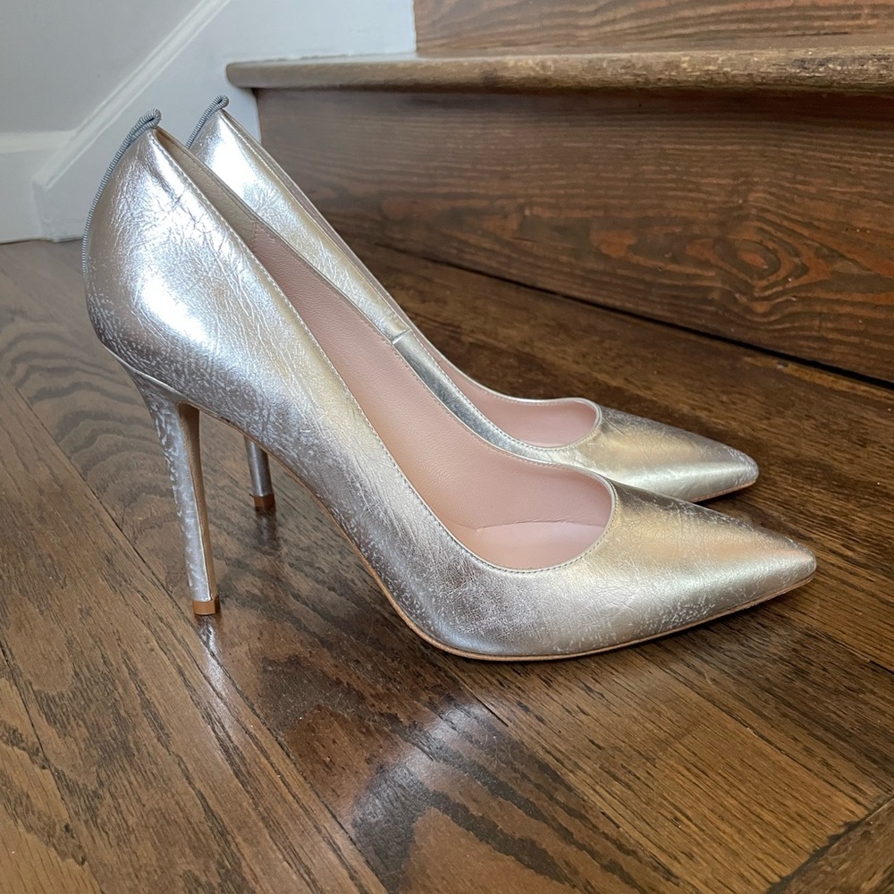SJP by Sarah Jessica Parker silver metallic heels size 39.5 new